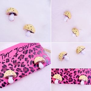 Adorable little yellow mushroom earrings